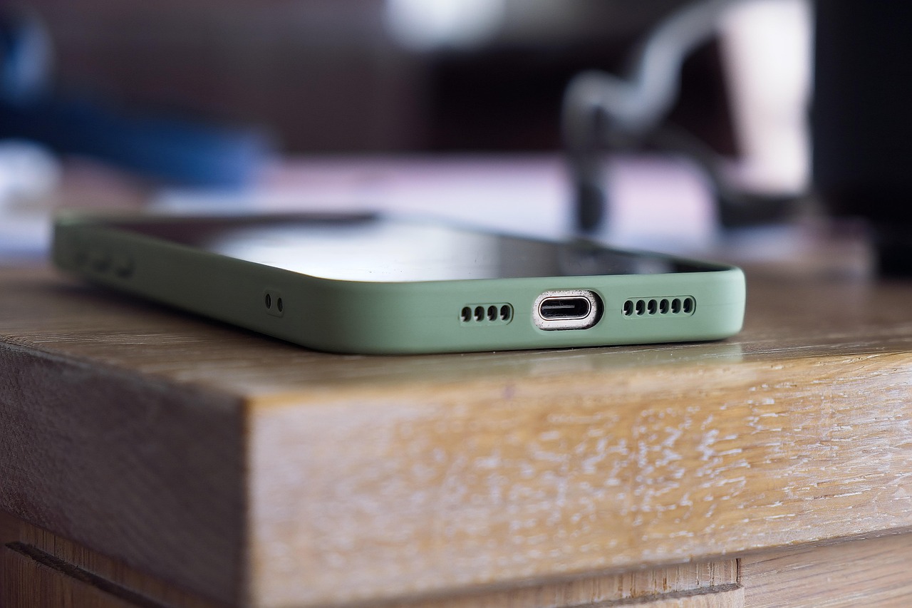 Apple iPhone 17 leaked image showing slim titanium body